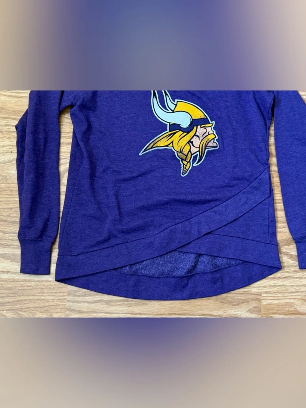 Minnesota Vikings NFL Womens Small Purple Sweatshirt Logo Crewneck Team Apparel